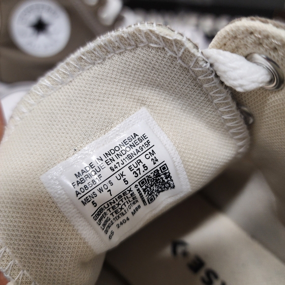 Like New Women's Converse All Star High-Top Sneakers Size 7 - Picture 9 of 10